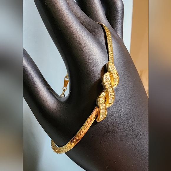 Vintage Avon Gold-Tone Snake Chain Bracelet with Rhinestone Swirl Accent 80s 90s - Picture 5 of 8